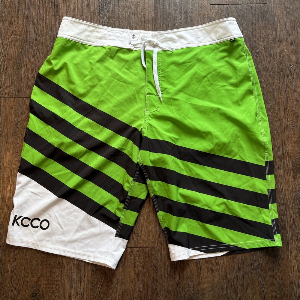 Size 38 men’s KCCO The Chive Board Shorts Green Striped Quick Dry